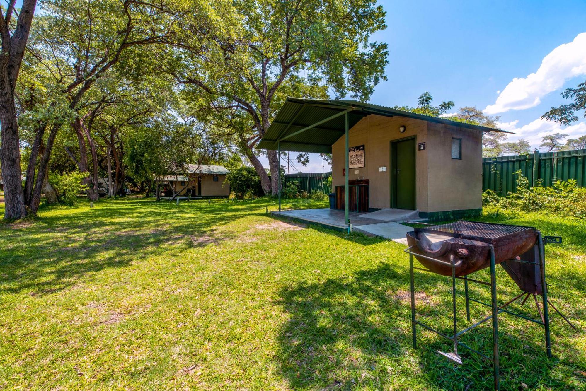 Zambezi Mubala Campsite Katima Mulilo Szoba fotó